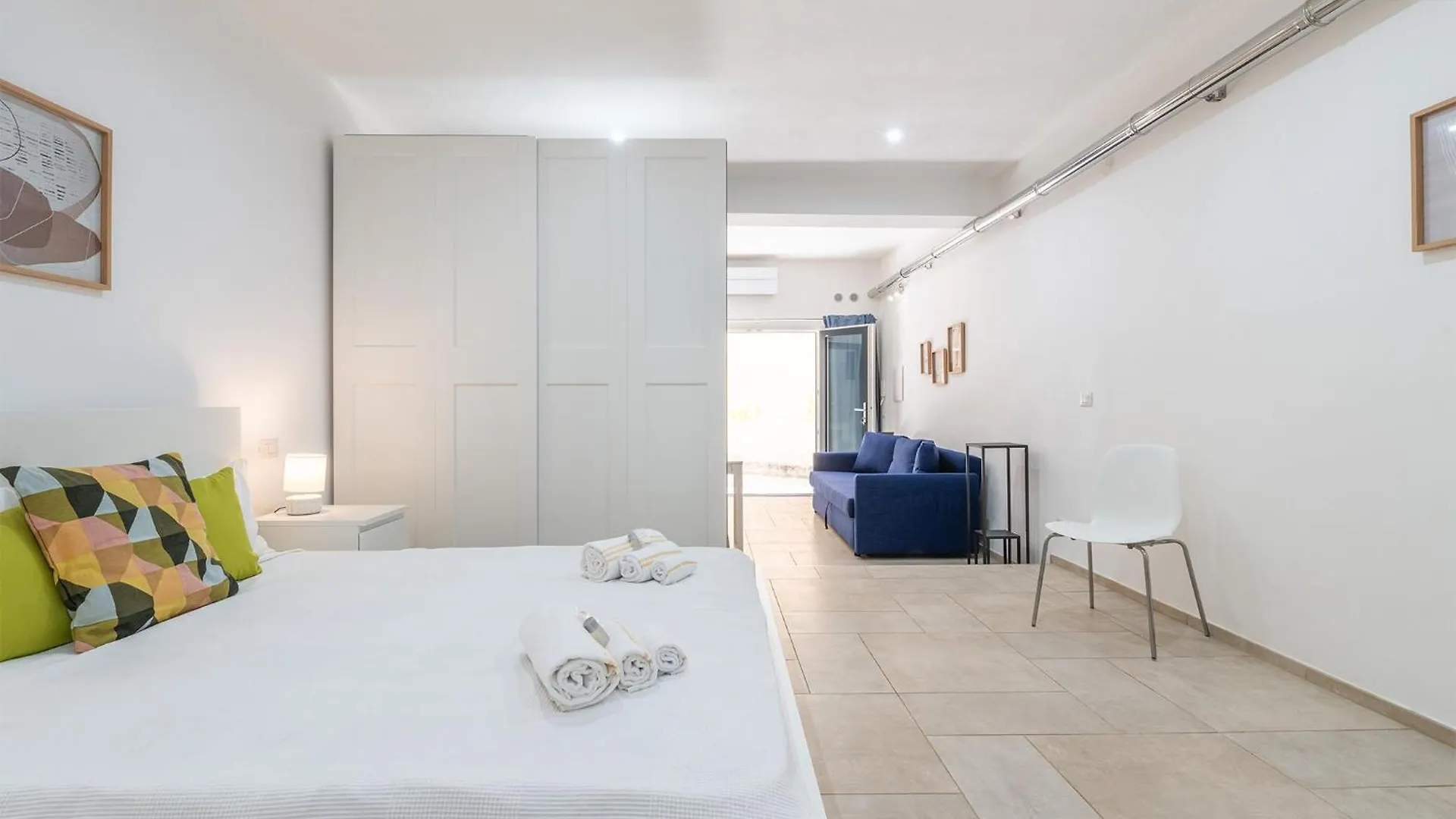 Crystal Apartment Cagliari 0*,  Italy