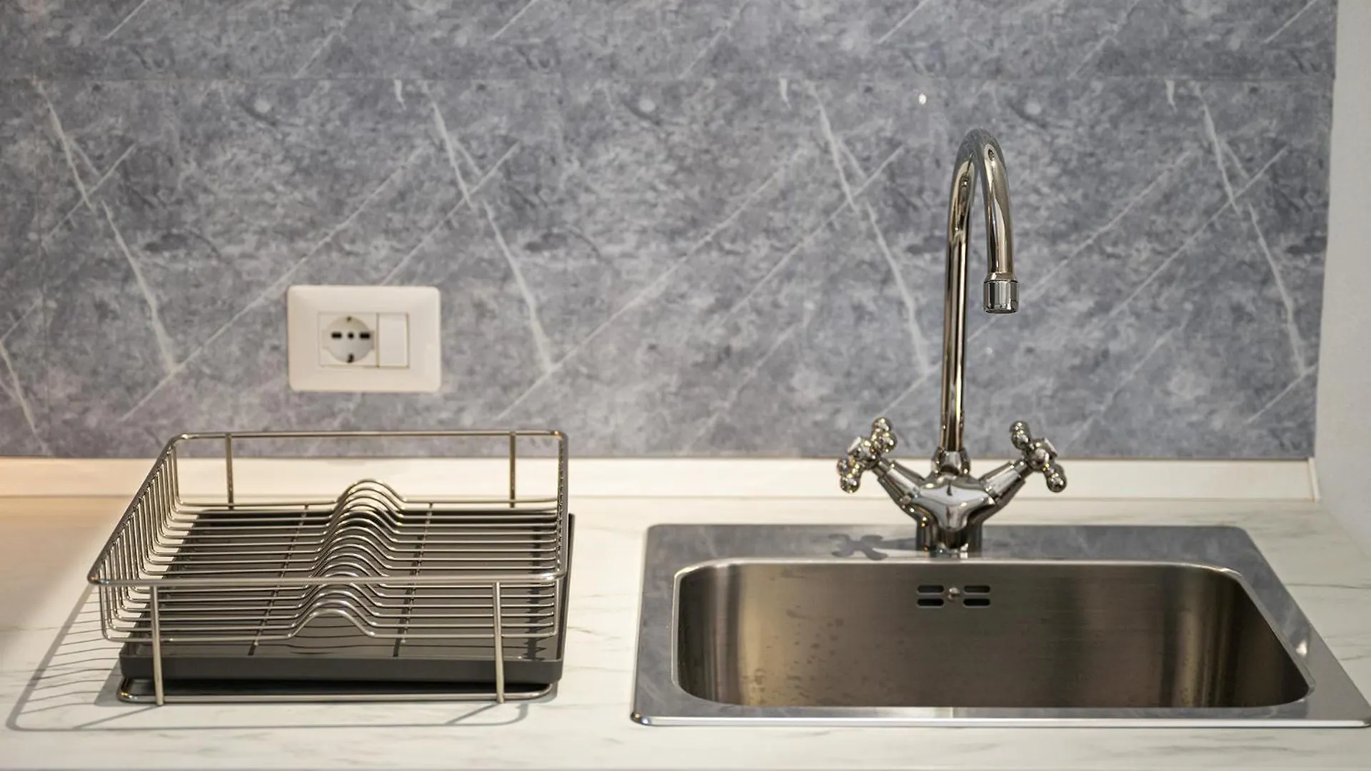 Crystal Apartment Cagliari Italy